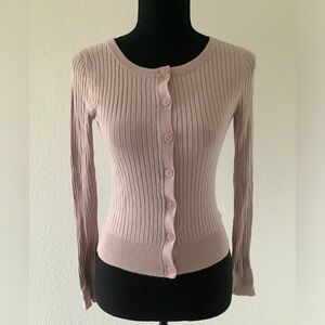 Pre-owned women fitted cardigan by Express in XS. Good condition
